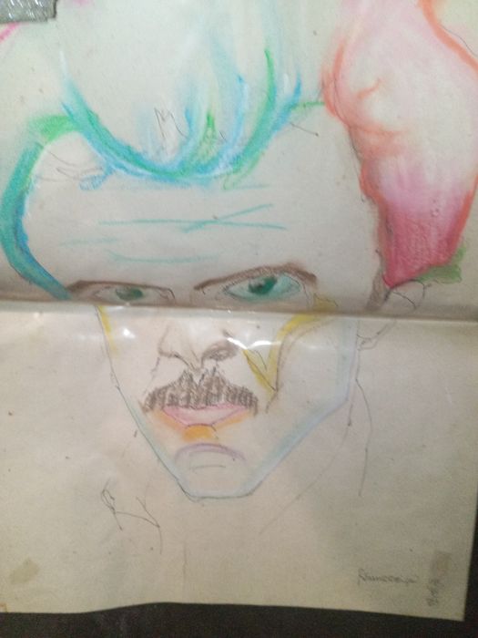 Dois desenhos assinados