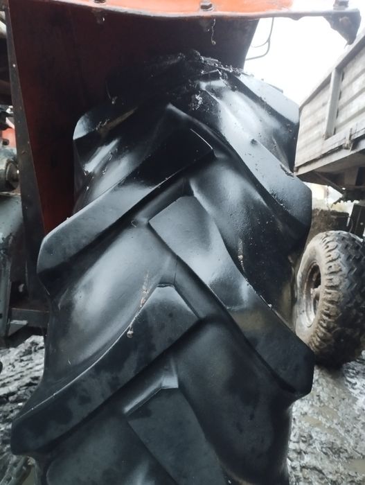 Opony BKT 14.9-28,  14.9R28