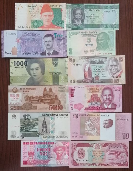 Lote de notas estrangeiras