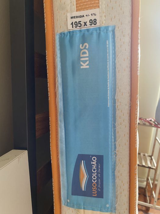 Cama individual tipo IKEA + Colchão 195x95