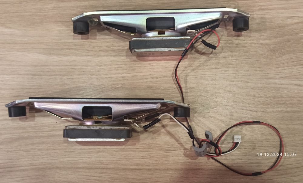 Głośniki Sony do KDL32V2000