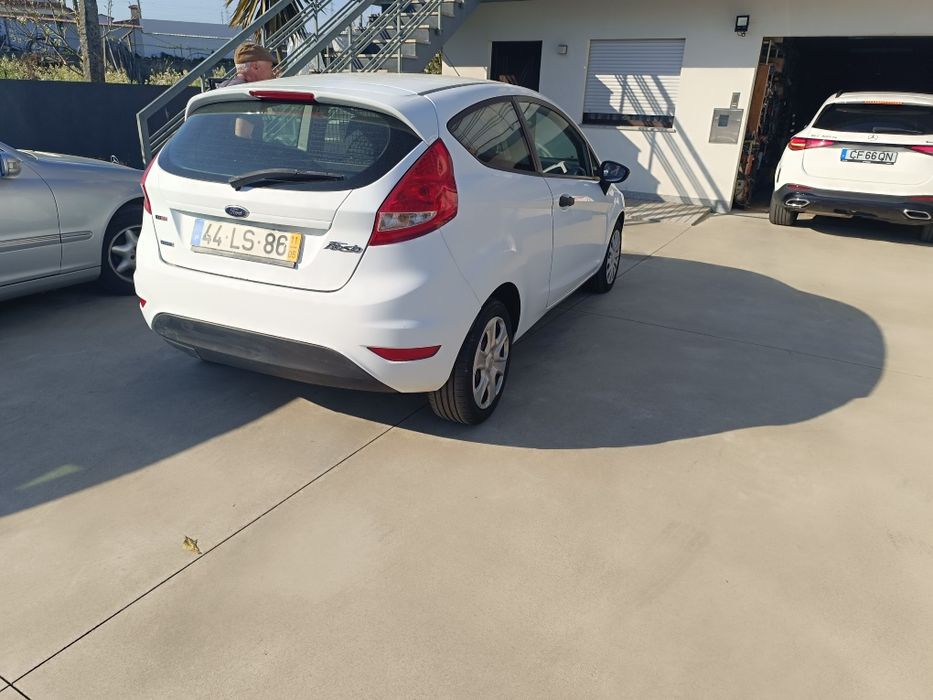 Ford Fiesta van comercial