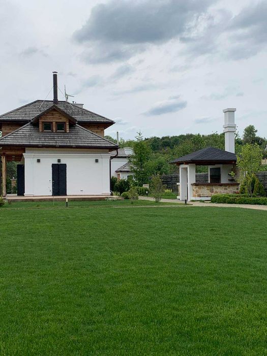 Продаж Будинку біля Лісу Великі Дмитровичі ! Ділянка 80 Соток !