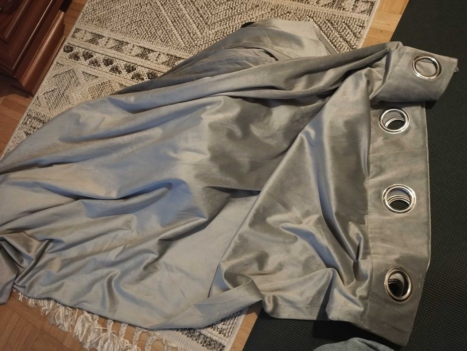 Sprzedam Szare zaslony