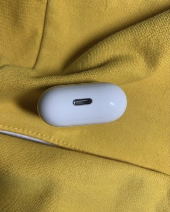 Etui Case Airpods 2 Stan idealny