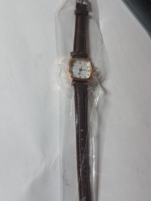 Zegarek damski naręczny