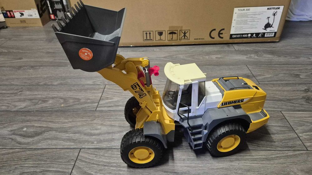 Ładowarka Liebherr, firma Bruder, stan idealny