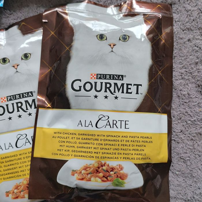 Gourmet saszetka kurczak ze szpinakiem 85 g