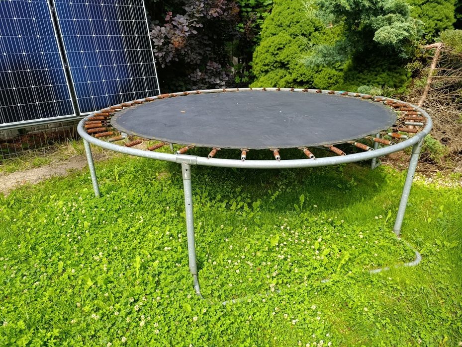 Trampolina o wymiarach 2.20cm