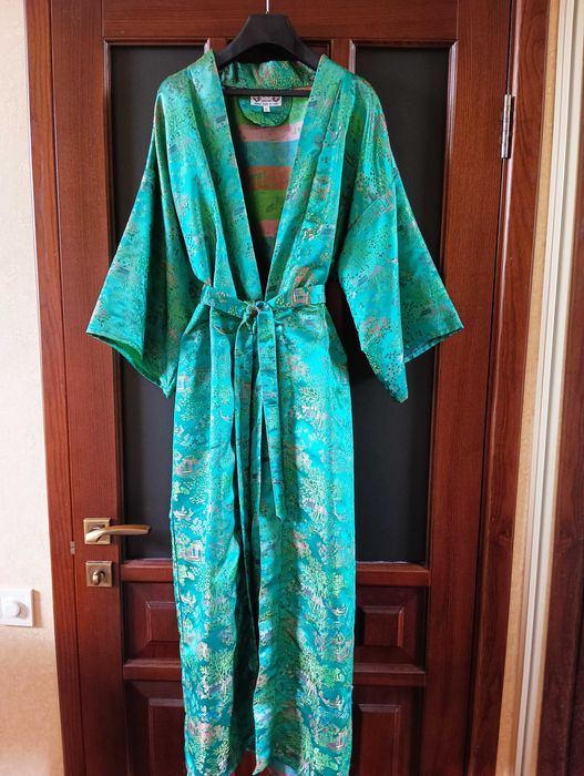 Продам халат женский 46-48.