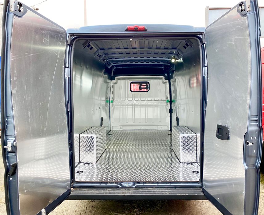 Fiat Ducato zabudowa przestrzeni ładunkowej, zabudowa paki, sklejka