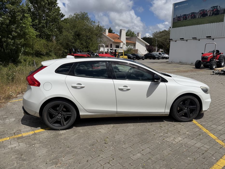 Volvo V40 D4 2014