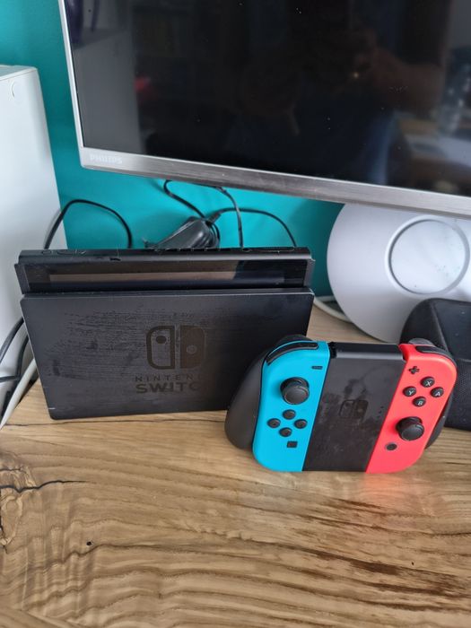 Nintendo  Switch