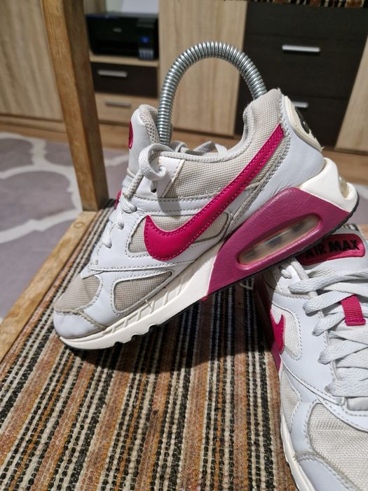 Sneakersy Nike Air max Ivo r 35.5