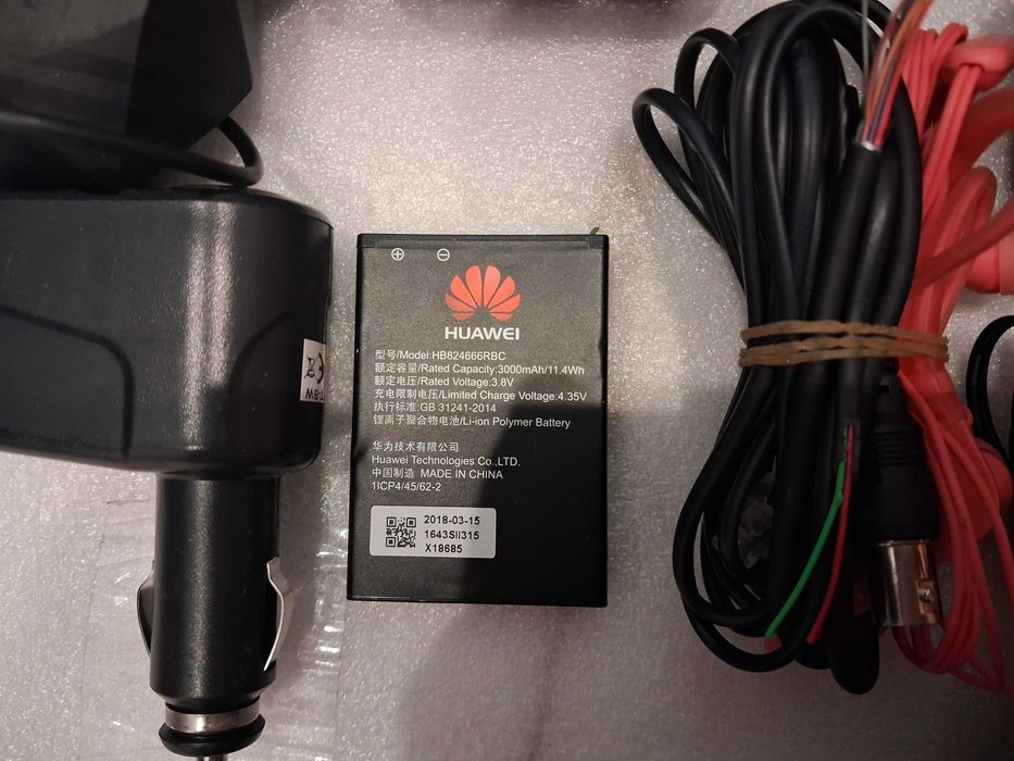 Części komputerowe telefony nawigacja napędy grafika