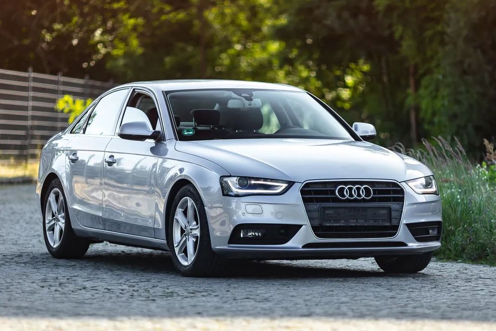 Audi A4 Limousine Xenon+LED, Navi, Lane Assist !!