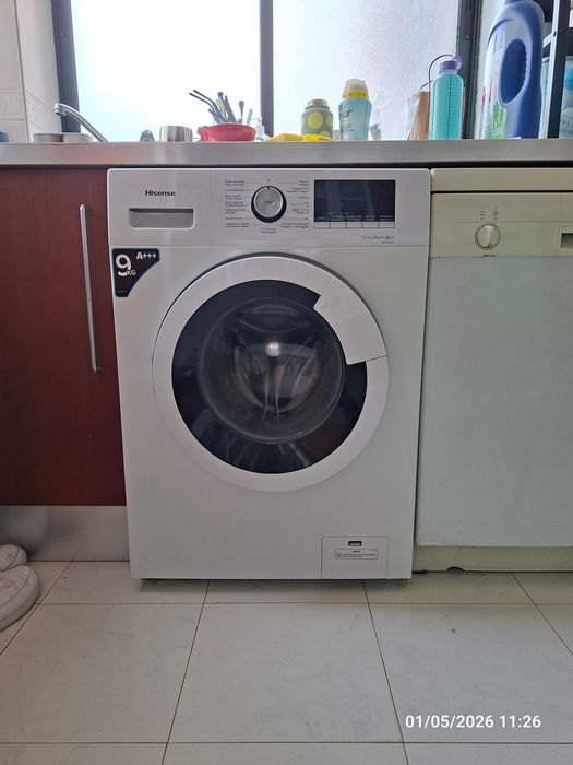 Máquina de Lavar Roupa Hisense WFHV9014 – 9kg / 1400 rpm