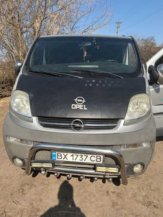 Продам Opel Vivaro 2003 року