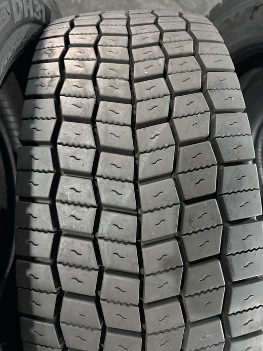 шина вантажна б/в 295/60R22,5 Hankook DH31  (4 шт.)