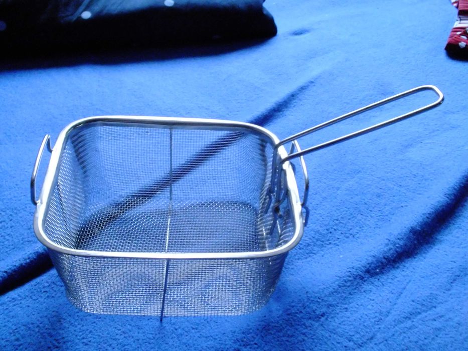 Witam sprzedam nowe sitko do smażenia frytek i ryb stal nierdzewna