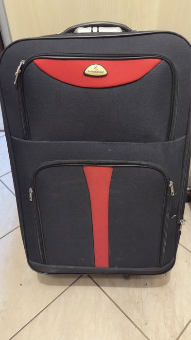 Валіза дорожня