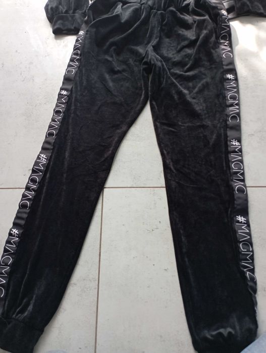 Dres  damski nowy welurowy czarny