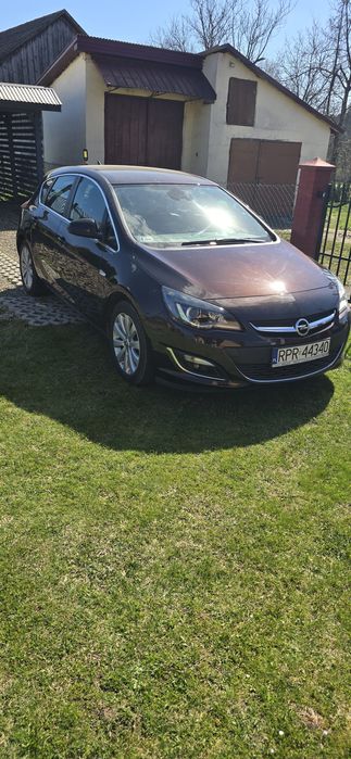 Opel Astra J 1.4 Turbo 125km
