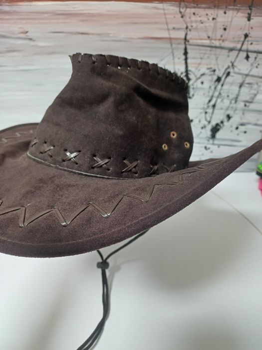 Chapéu de Cowboy preto em camurça