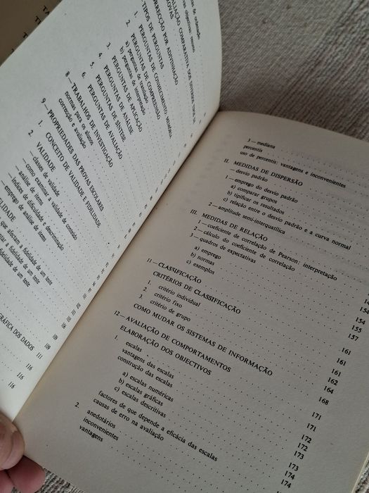 Manual de Avaliação Escolar por Pedro Morales Vallejo