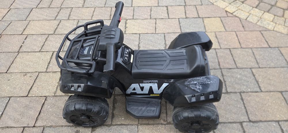 Quad elektryczny dla małego dziecka
