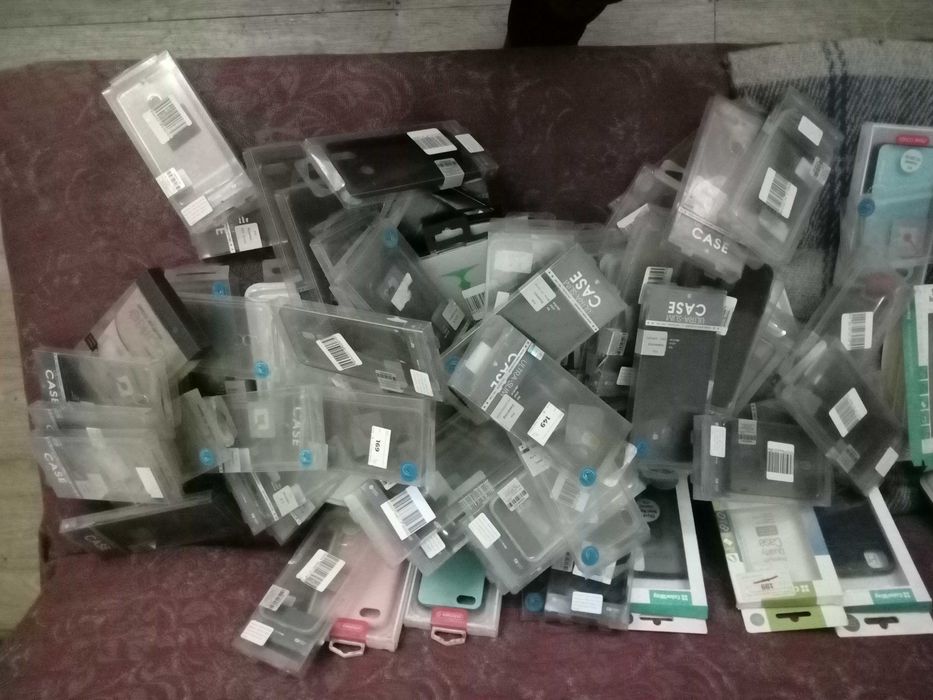 Чехлы НОВЫЕ 155 шт одним лотом