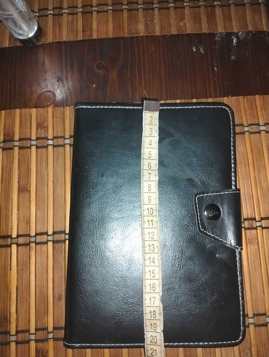 Продам чохол-книжку на планшет