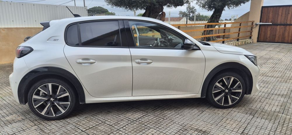 Peugeot 208 1.5 BlueHDI GT 102cv