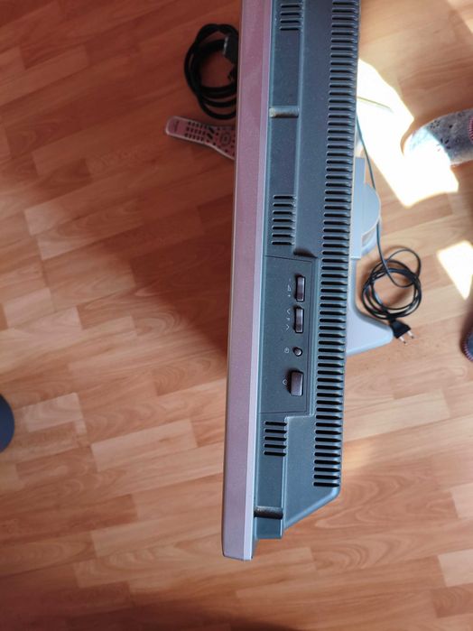 Sprzedam telewizor Sharp Aquos LC-32GA5E 32 cale