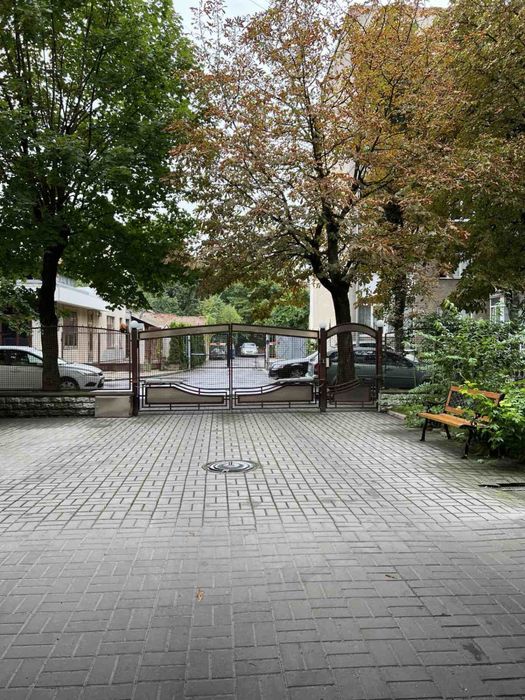 Оренда 1 кімн. Квартири по вул. Єфремова 75