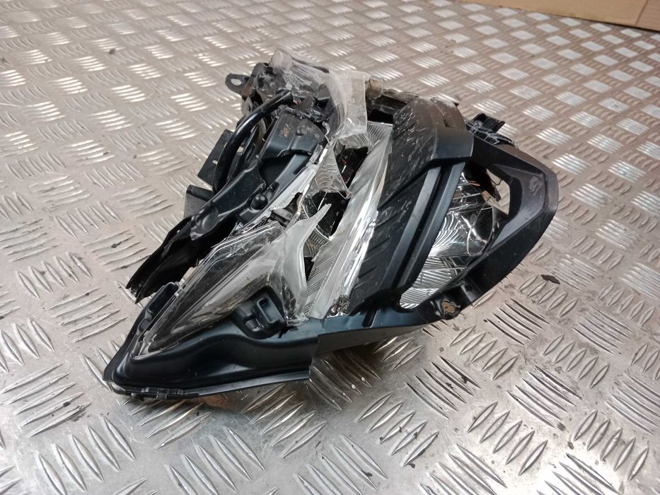 Honda CB 750 Hornet Lampa Przód Przednia Reflektor Przedni  23+
