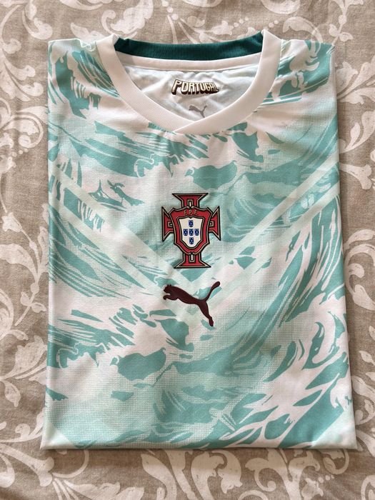 Camisolas de futebol de varios clubes