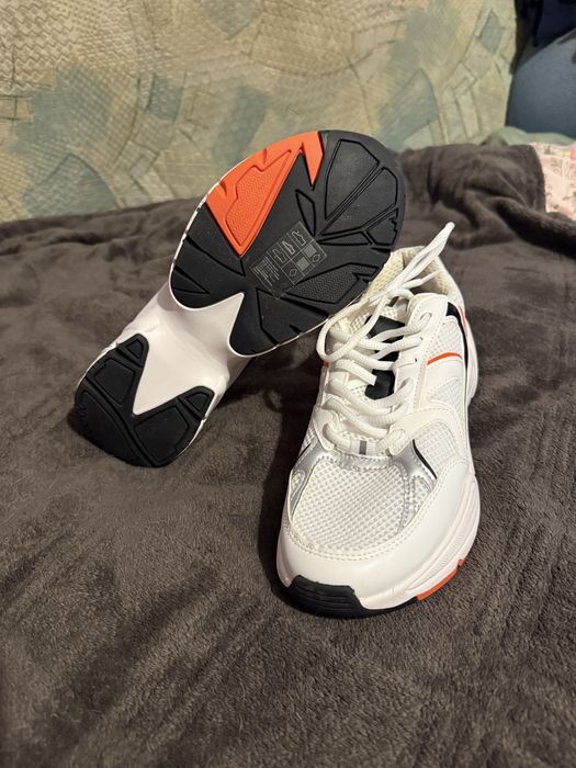 Женские кросовки H&M