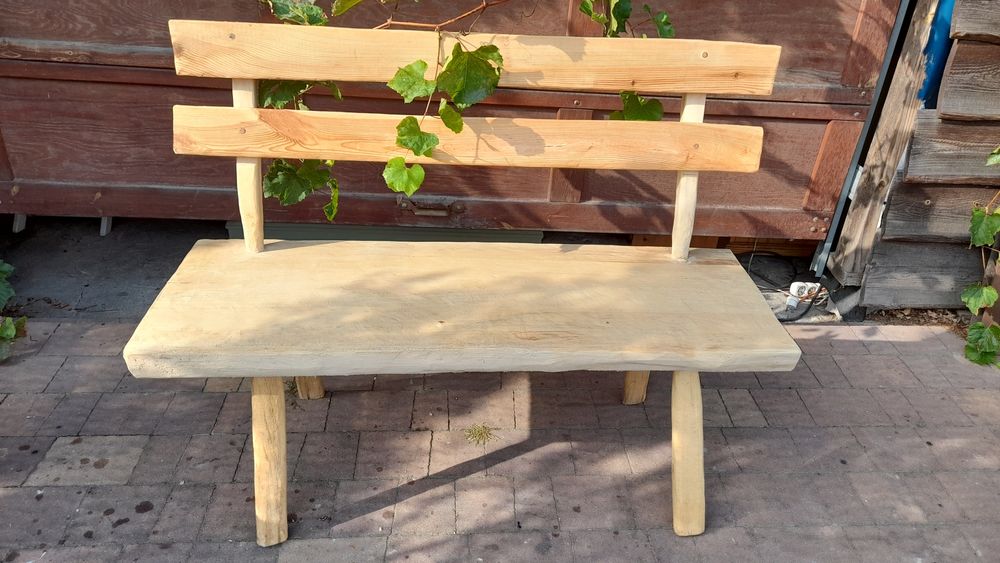 Ręcznie wykonana ławka drewniana - styl,trwałość i naturalne piękno !