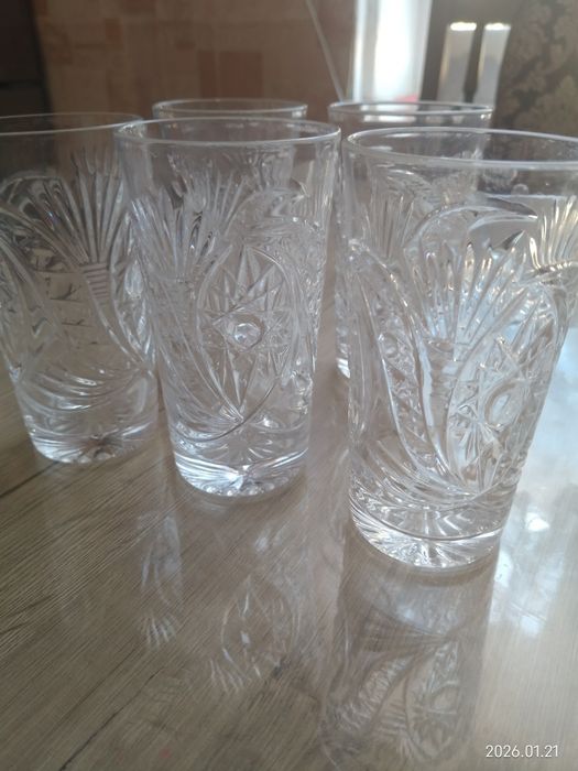 Кришталеві стакани