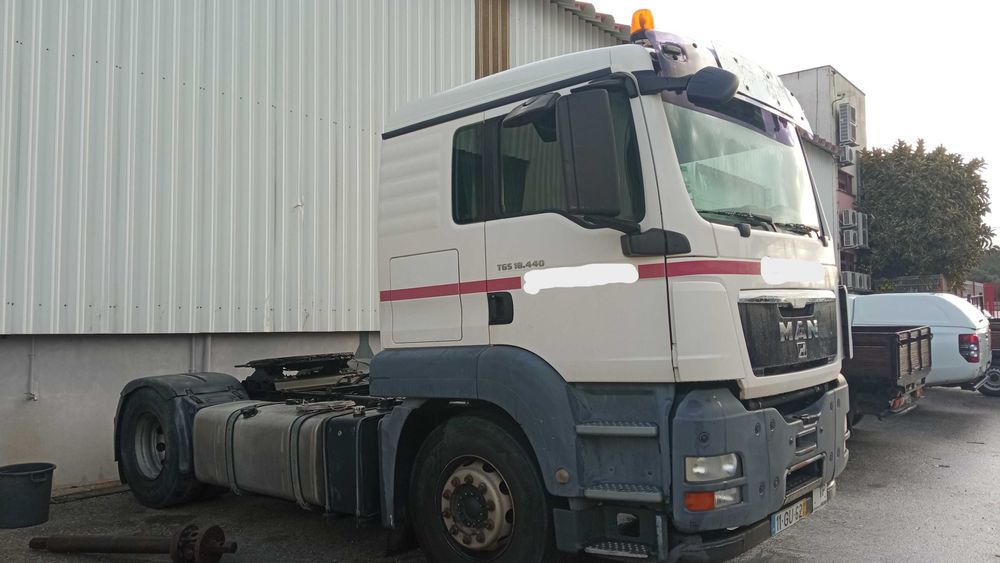 Trator Man TGS 18.440