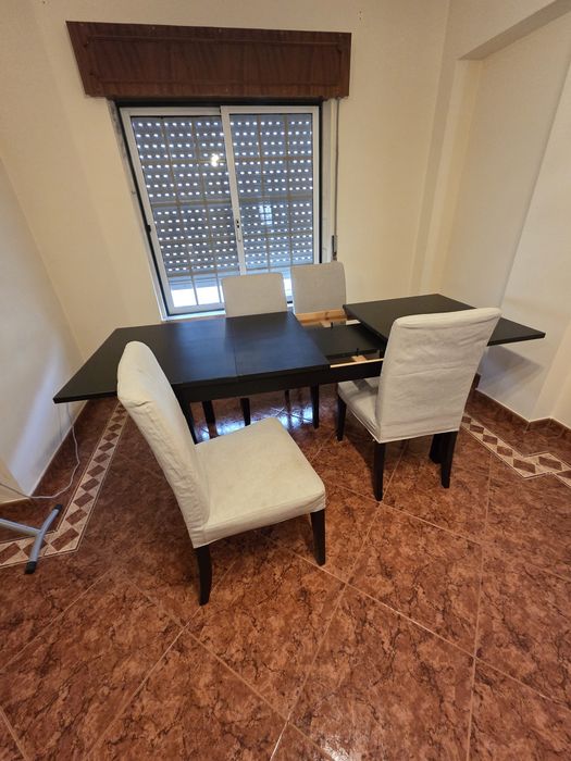 Conjunto de mesa extensível + 4 cadeiras482694285441126403