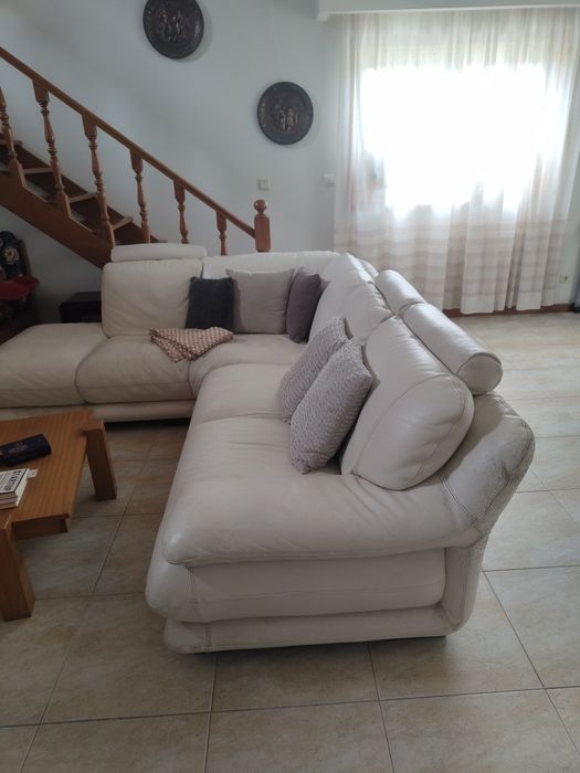 Sofá de canto em pele