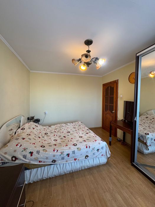 Продаж 3к укомплектованої квартири у спальному районі міста