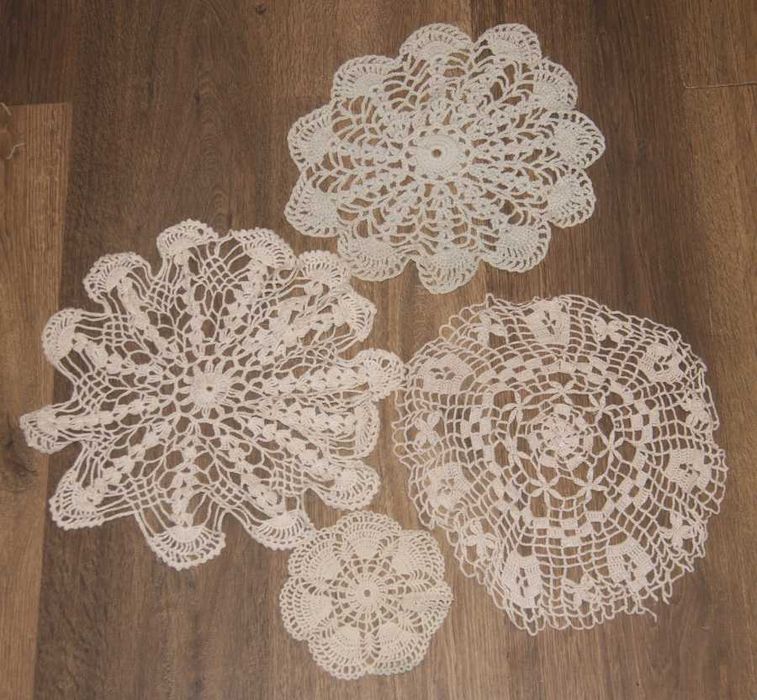 Serwetki ręcznie wykonane PRL 4 sztuki