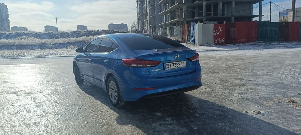 Hyundai elantra  1.6 газ бенз
