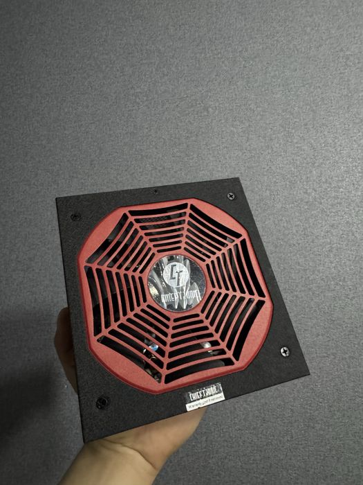 Блок живлення Chieftronic PowerPlay GPU-550FC