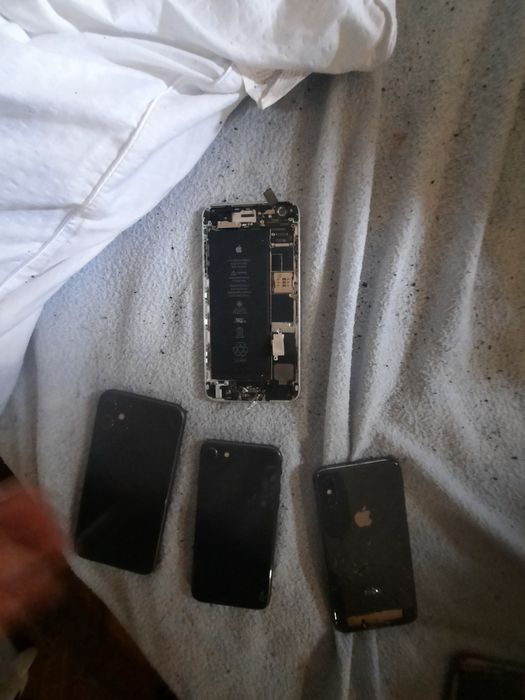 Iphome 12  e varios para pecas ou  quem queira arranjar