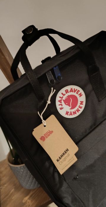 Mochila fjallraven kanken preta