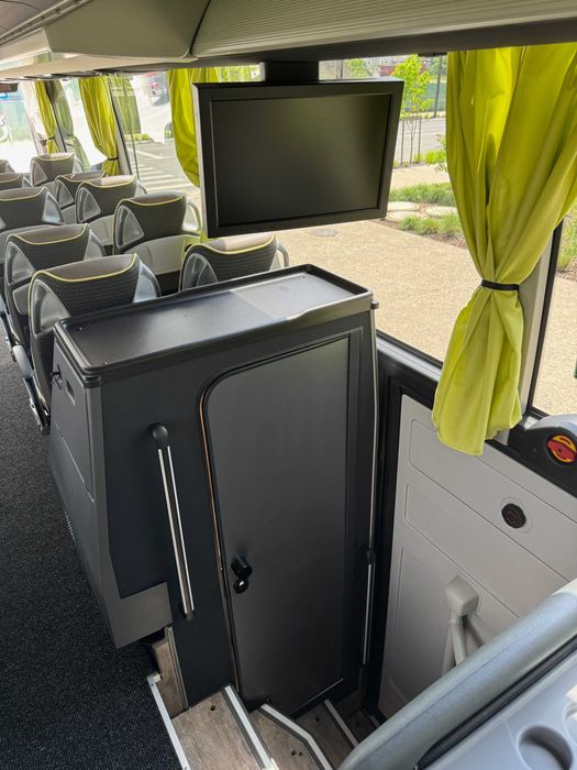 Mercedes Benz Tourismo 15RHD / 52+1+1